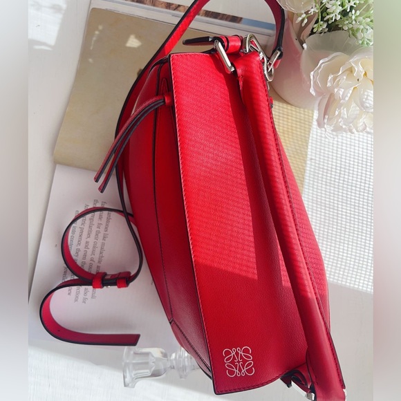 Loewe Calfskin Small Puzzle Bag Scarlet - Picture 4 of 7